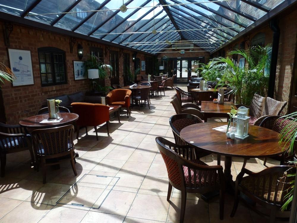 The Atherstone Red Lion Hotel Exterior foto